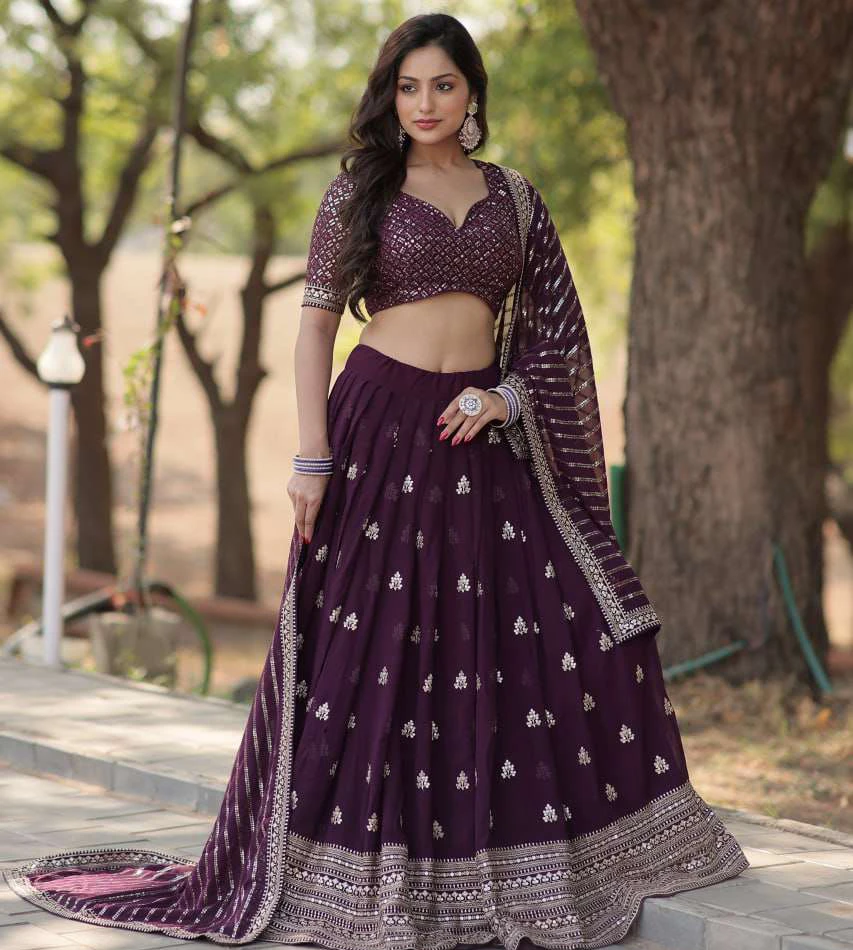 Vardan Ethnic Lw 7108 Faux Blooming Wholesale Lehenga